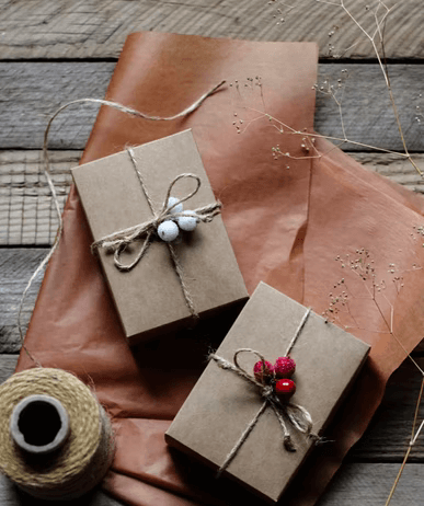 10 Effective Corporate Gift Ideas to Woo Prospective Clients